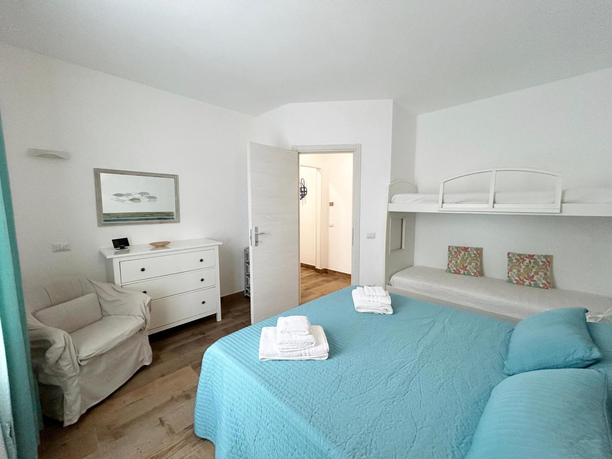 ヴァダLa Casa Di Rosi Al Mareアパートメント エクステリア 写真