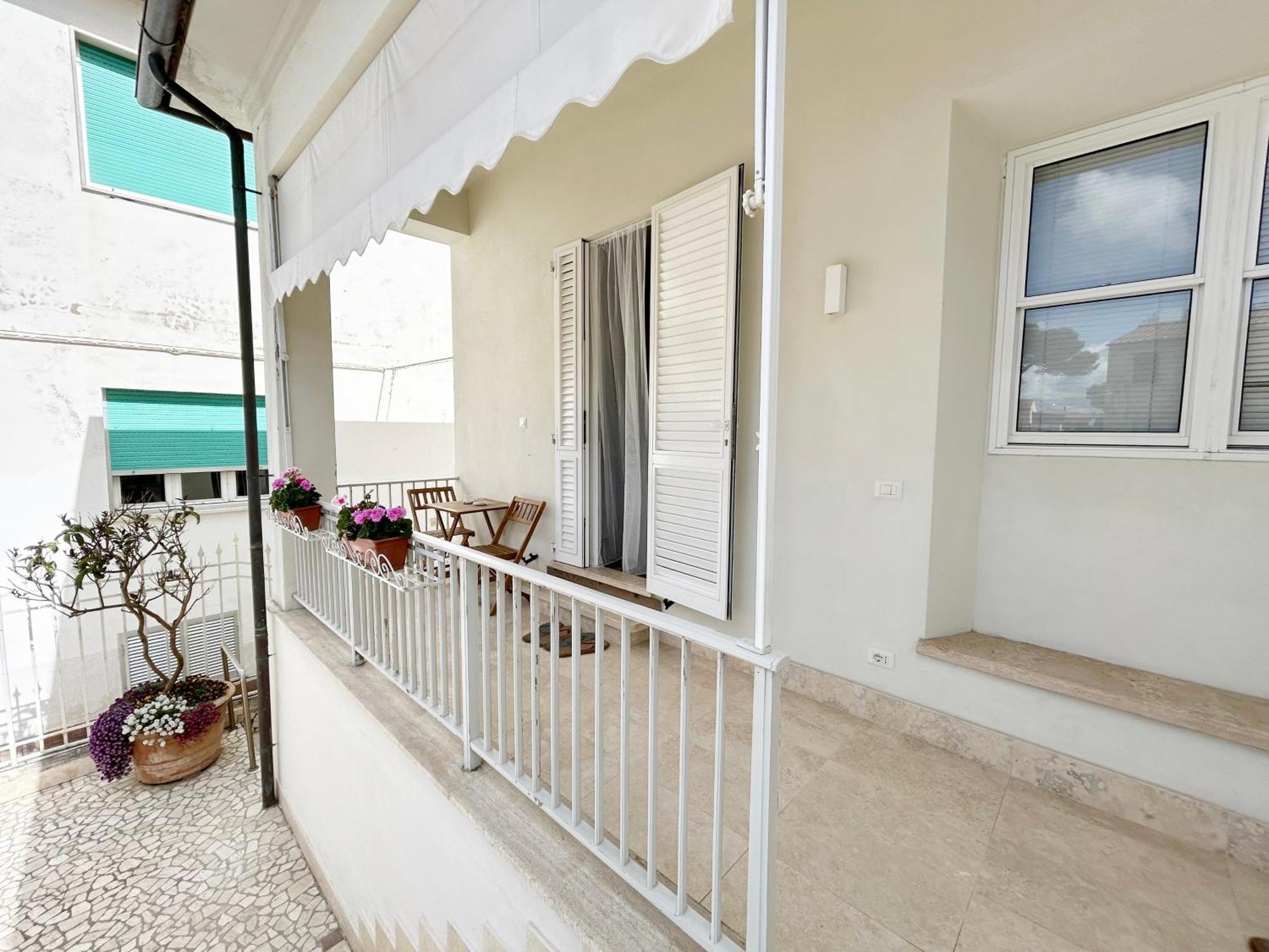 ヴァダLa Casa Di Rosi Al Mareアパートメント エクステリア 写真