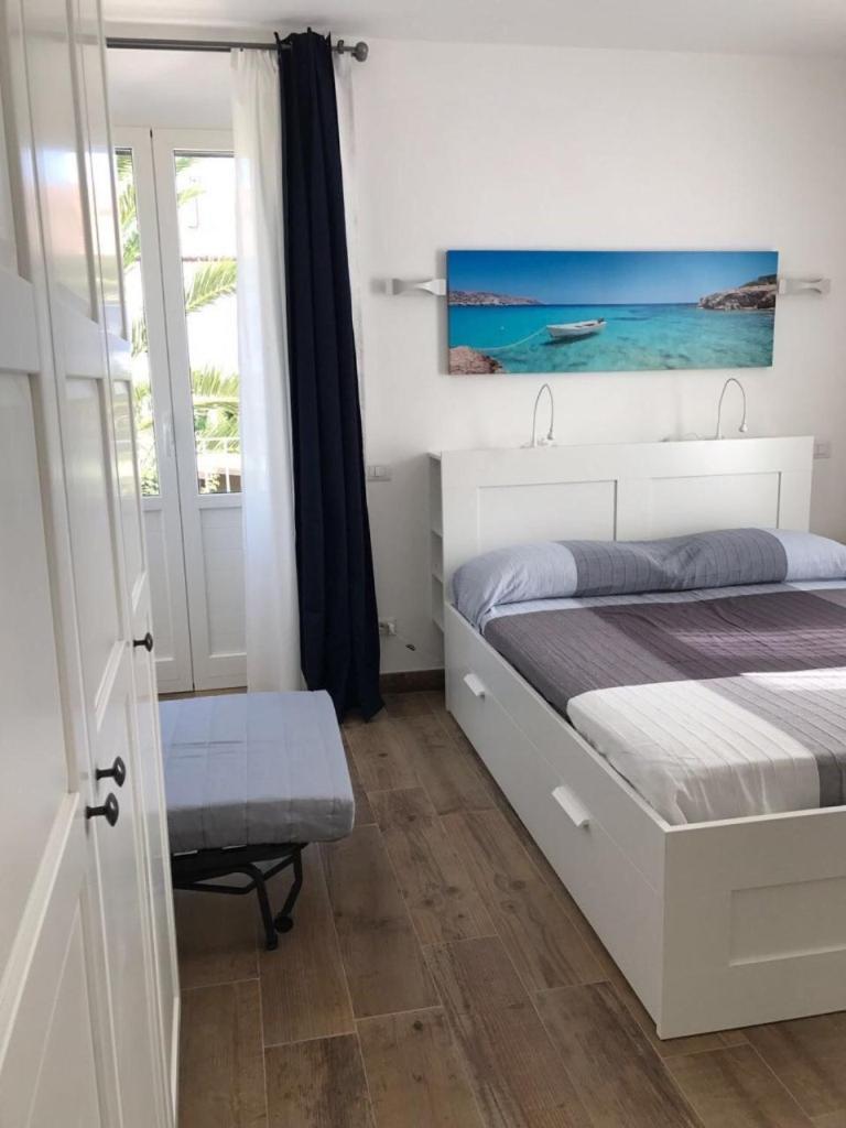ヴァダLa Casa Di Rosi Al Mareアパートメント エクステリア 写真