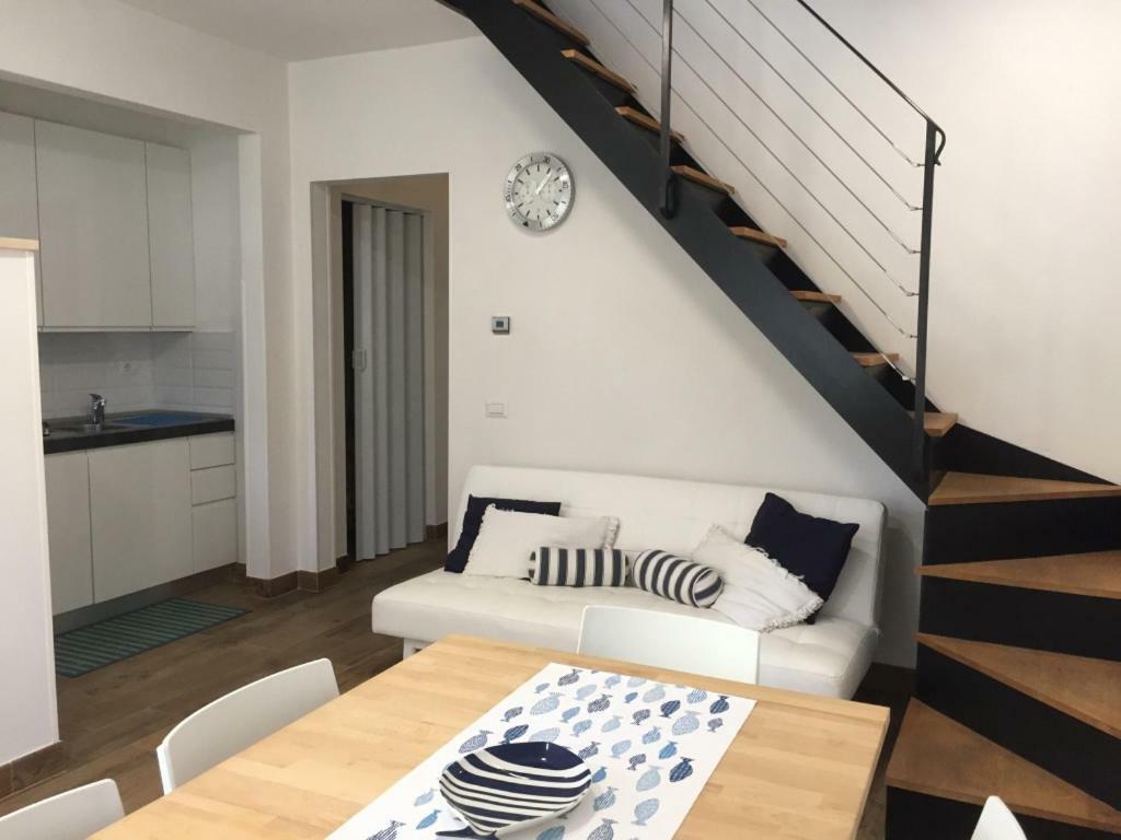 ヴァダLa Casa Di Rosi Al Mareアパートメント エクステリア 写真