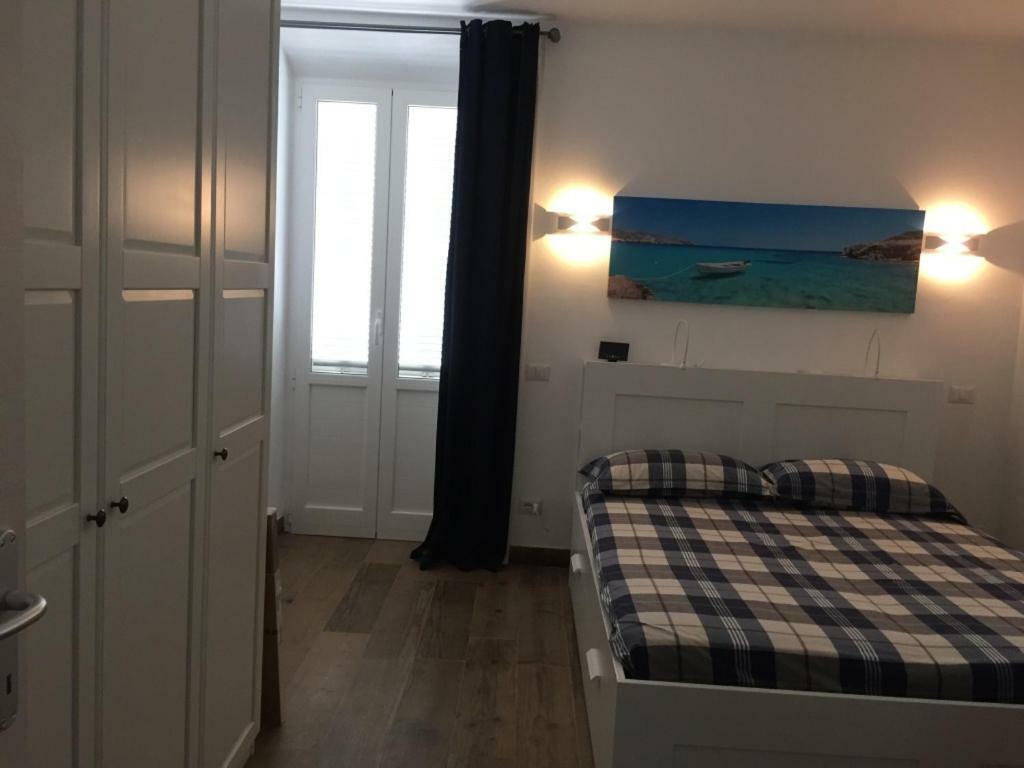 ヴァダLa Casa Di Rosi Al Mareアパートメント エクステリア 写真